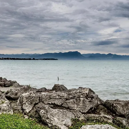 Laguna Holiday home Sirmione